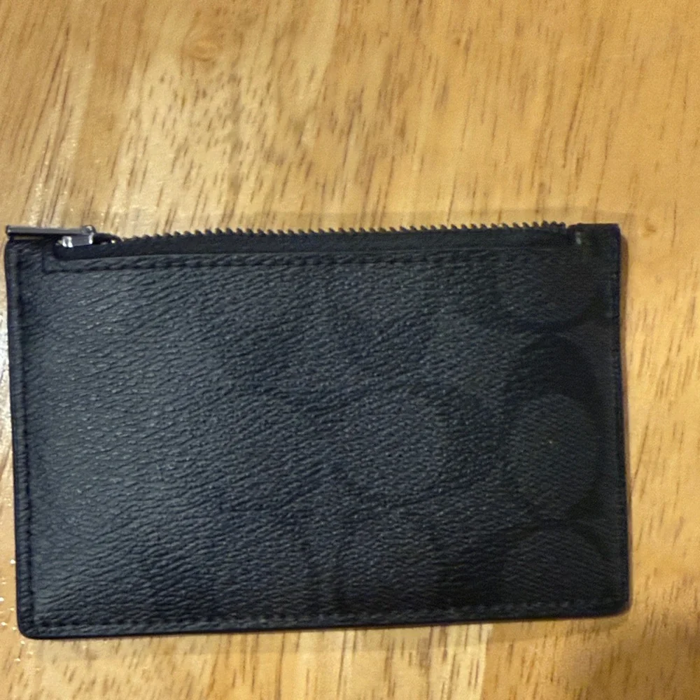 Coach Black Leather Card Wallet with Zipper Pocket - Picture 3 of 4